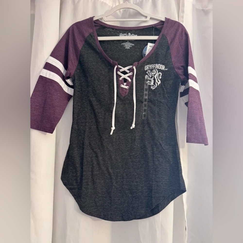 Warner Bros. Gryffindor Lace-Up Raglan Tee - Charcoal & Plum